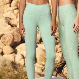 ALO Yoga Mint Green Leggings